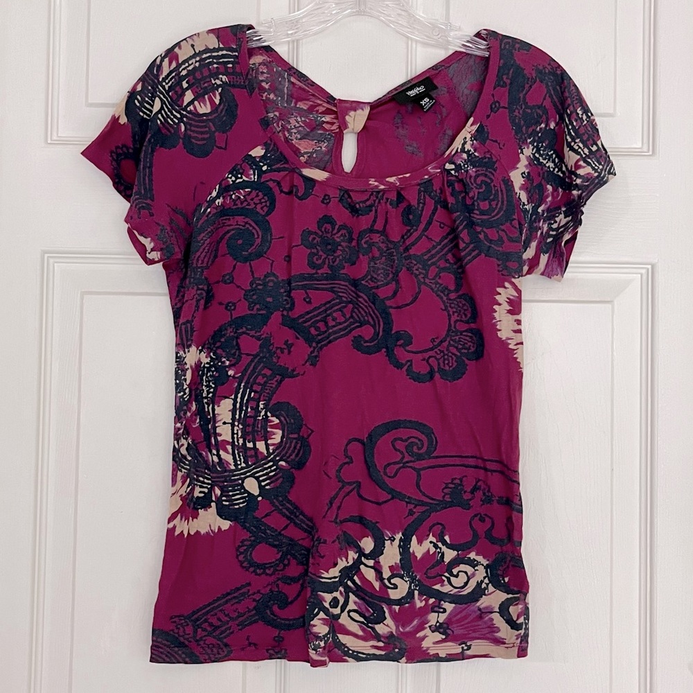 ☘️ 3 for $15 Mossimo Fuchsia & Navy Abstract Floral Lightweight Tee, Size XS
